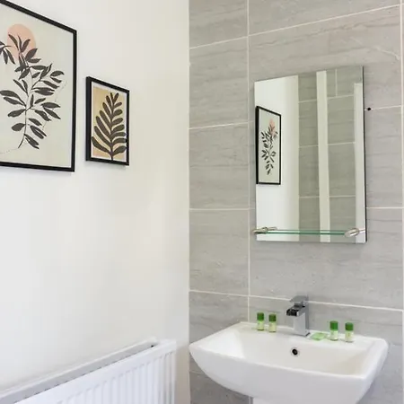 Bevington House - Air Host & Stay - 3 Bedroom Close To City Centre Liverpool Exterior photo