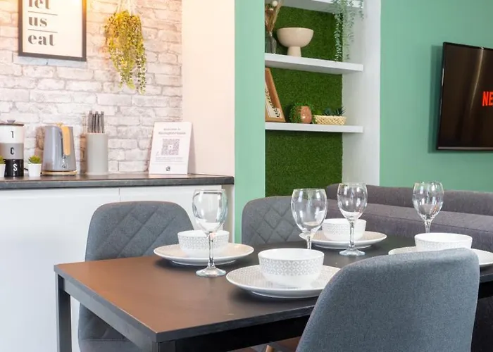 Bevington House - Air Host & Stay - 3 Bedroom Close To City Centre