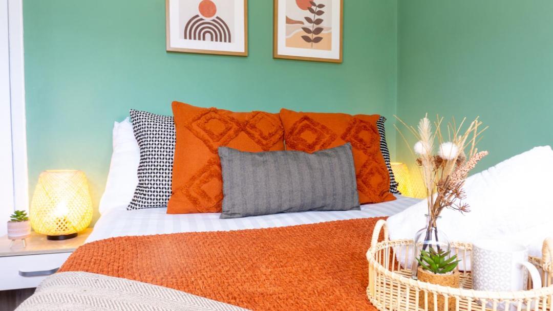 Bevington House - Air Host & - 3 Bedroom Close To Centre *